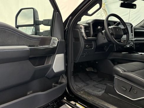 New 2026 Ford F450 Platinum w/ FX4 Off-Road Package AWD/4WD image 32
