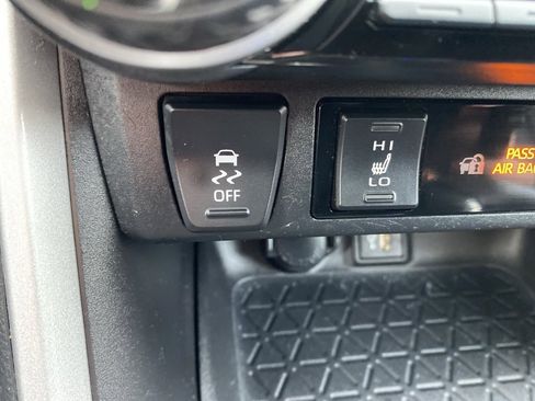 Used 2023 Toyota RAV4 XLE Premium image 36