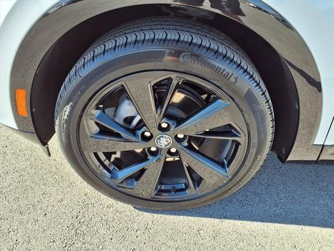 Used 2023 Buick Envision Preferred image 31