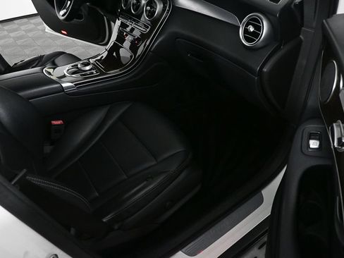 Used 2019 Mercedes-Benz GLC 300 4MATIC Coupe image 23