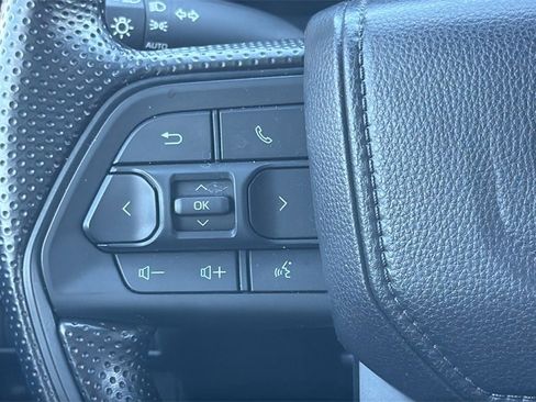 Used 2025 Toyota Tacoma SR image 20