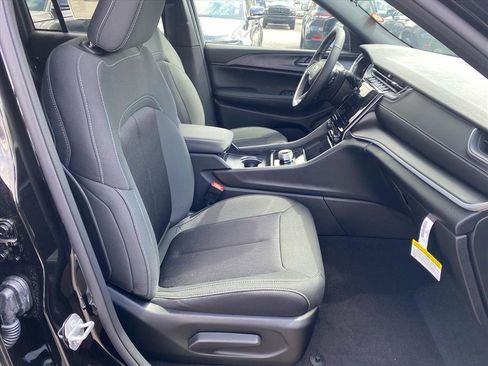 New 2026 Jeep Grand Cherokee Laredo X AWD/4WD image 18