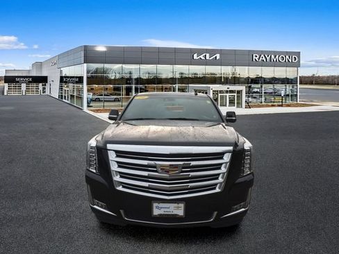 Used 2019 Cadillac Escalade ESV Platinum AWD/4WD image 8