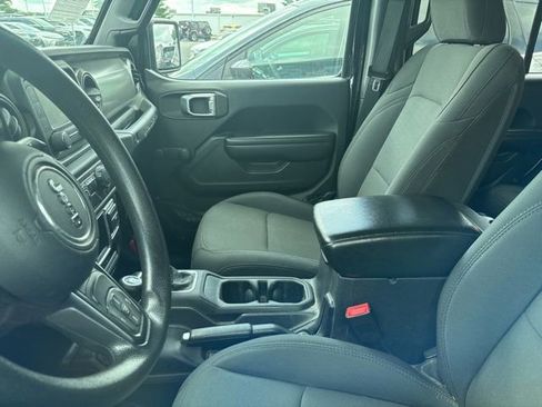 Used 2018 Jeep Wrangler Unlimited Sport AWD/4WD image 10