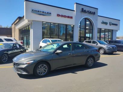 Used 2024 Hyundai Elantra SEL