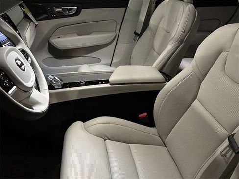 New 2025 Volvo XC60 B5 Ultra w/ Protection Package Premier image 20