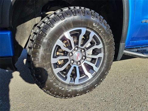 Used 2023 GMC Sierra 1500 AT4 w/ AT4 Premium Package image 9