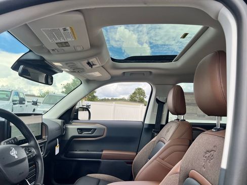 New 2025 Ford Bronco Sport Outer Banks w/ Sasquatch Outer Banks Package image 12