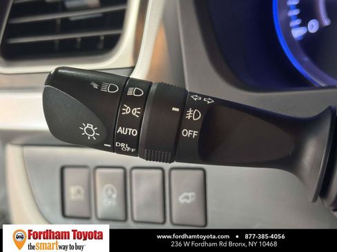 Used 2019 Toyota Highlander XLE AWD/4WD image 24