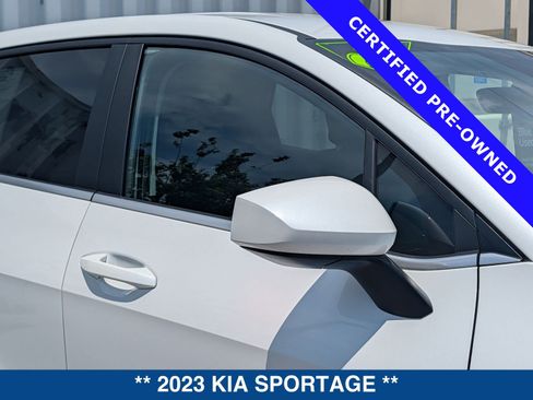 Used 2023 Kia Sportage LX AWD/4WD image 11