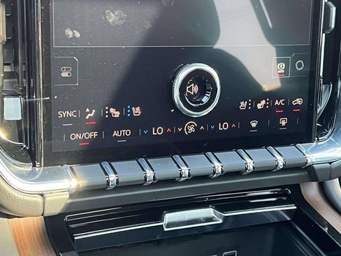 New 2026 GMC Yukon Denali w/ Denali Reserve Package AWD/4WD image 27