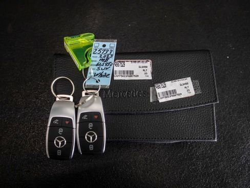 Used 2023 Mercedes-Benz GLS 450 4MATIC image 45