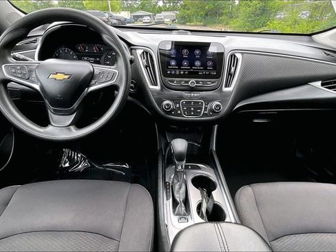 Used 2023 Chevrolet Malibu LT FWD image 14