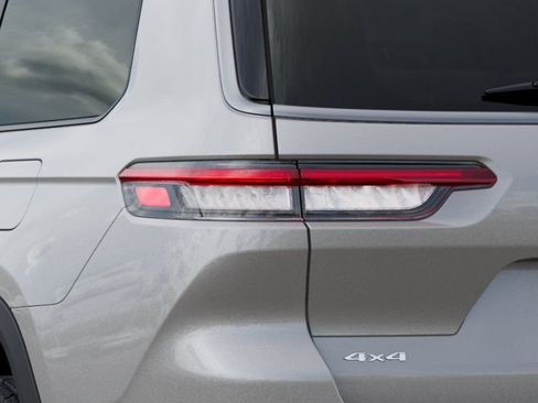 New 2026 Jeep Grand Cherokee L Limited AWD/4WD image 9