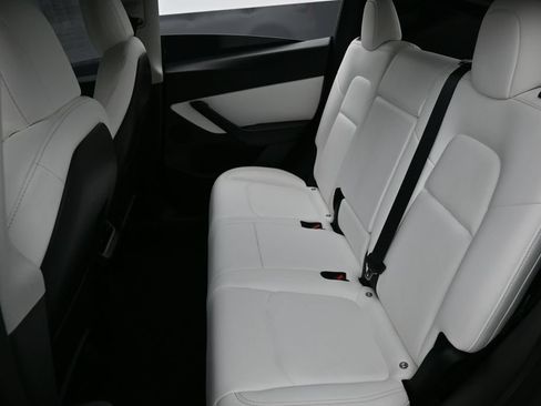 Used 2022 Tesla Model Y Performance AWD/4WD image 27