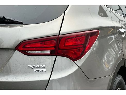 Used 2017 Hyundai Santa Fe Sport image 27