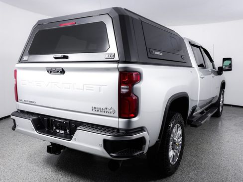 Used 2022 Chevrolet Silverado 3500 High Country w/ Z71 Off-Road Package AWD/4WD image 9