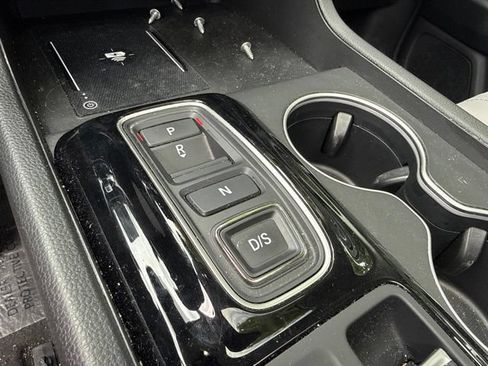 Used 2025 Honda Pilot Touring image 33