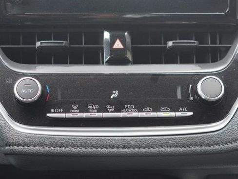 Certified 2025 Toyota Corolla SE FWD image 25
