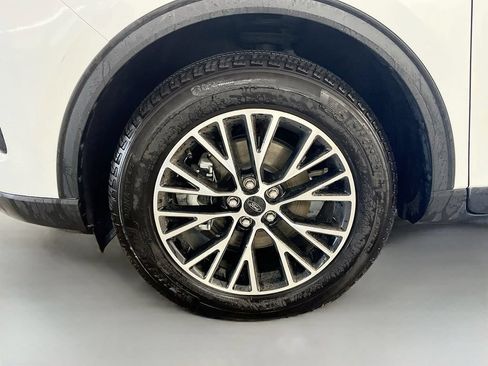 Used 2025 Ford Escape SE w/ PHEV Premium Package FWD image 30