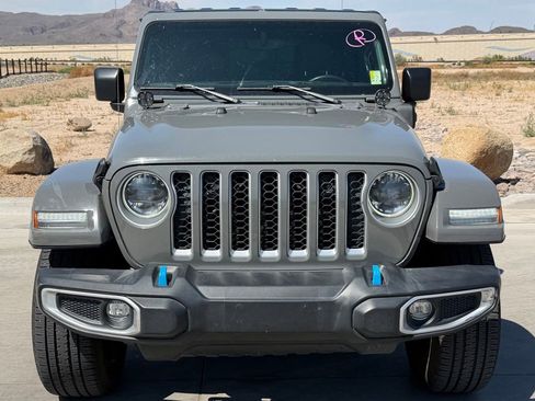 Used 2023 Jeep Wrangler Unlimited Sahara AWD/4WD image 3