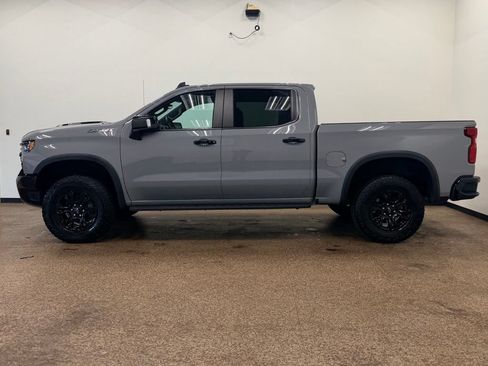 Used 2024 Chevrolet Silverado 1500 ZR2 w/ Technology Package AWD/4WD image 2