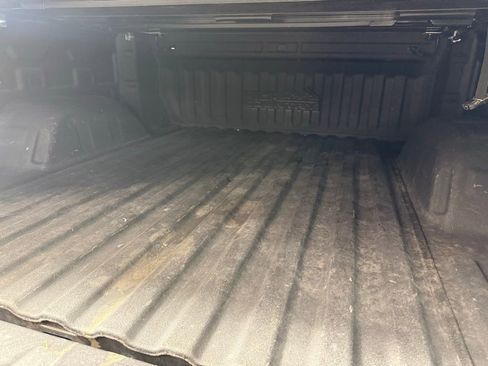 Used 2019 Chevrolet Silverado 1500 High Country w/ Technology Package AWD/4WD image 14