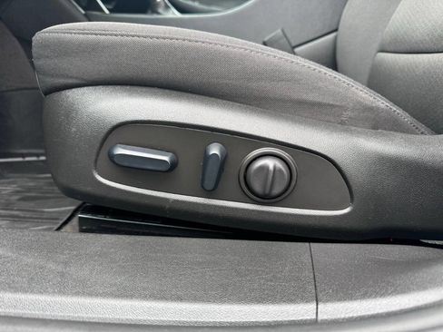 Used 2025 Chevrolet Malibu LT FWD image 14