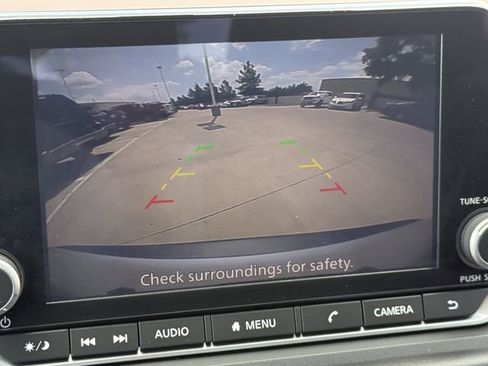 Used 2023 Nissan Rogue SV FWD image 17
