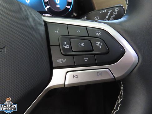 Used 2024 Volkswagen Atlas SE w/ Panoramic Sunroof Package FWD image 15