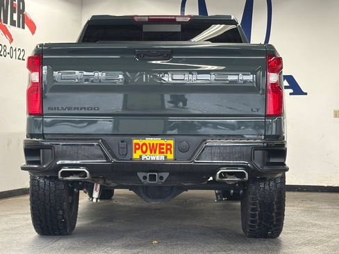 Used 2025 Chevrolet Silverado 1500 LT Trail Boss w/ Convenience Package II AWD/4WD image 4