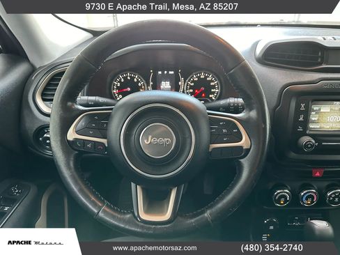 Used 2017 Jeep Renegade Latitude image 16