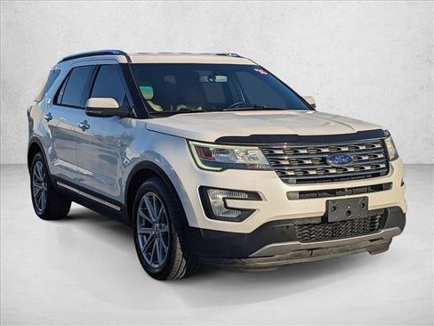 Used 2016 Ford Explorer Limited image 3