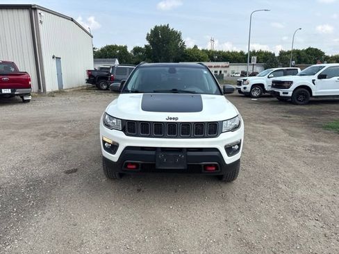 Used 2018 Jeep Compass Trailhawk AWD/4WD image 4