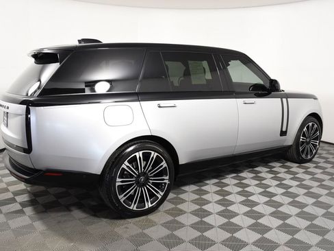 Used 2025 Land Rover Range Rover Long Wheelbase Autobiography image 7