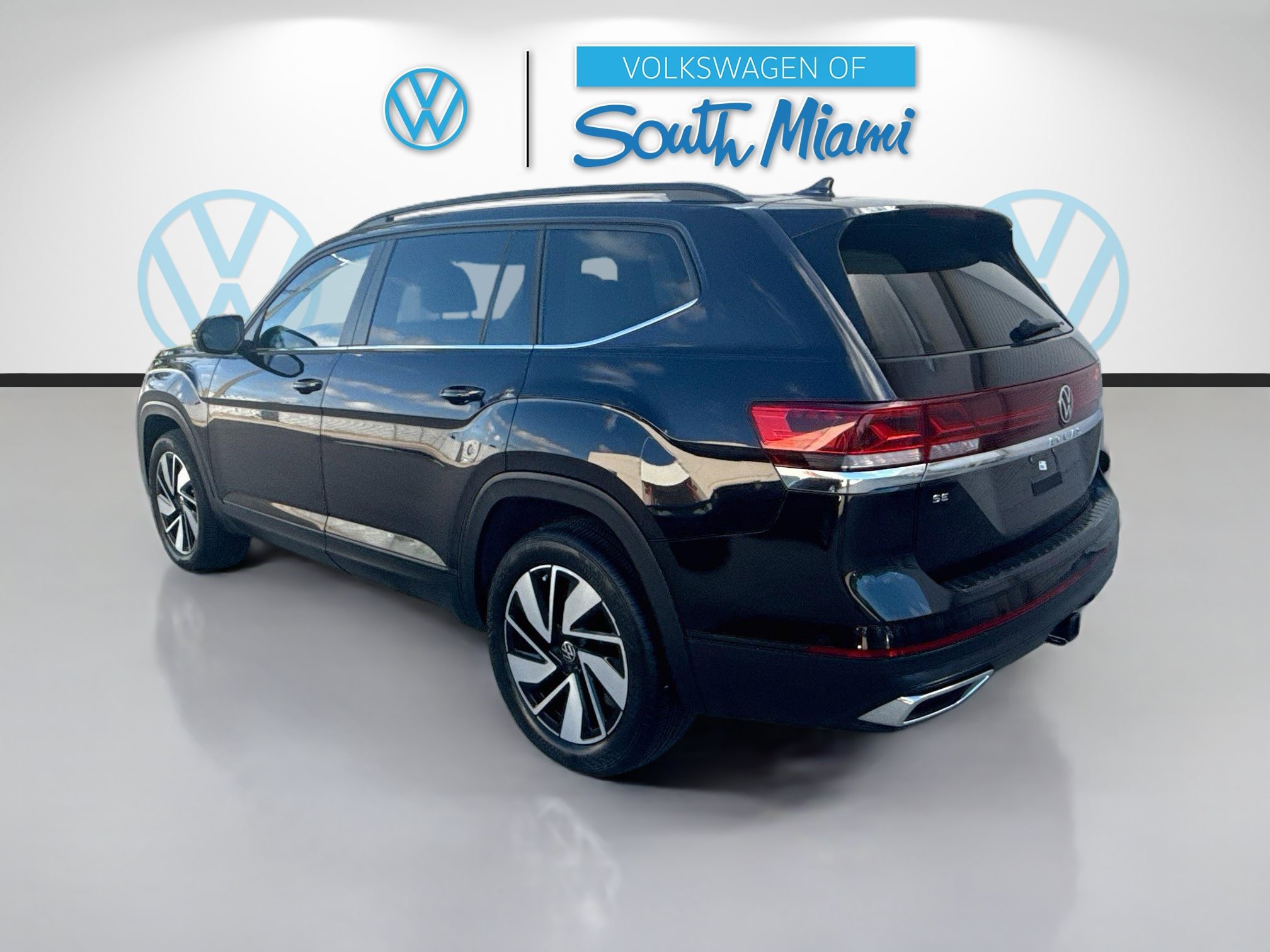 Certified 2024 Volkswagen Atlas SE FWD image 5