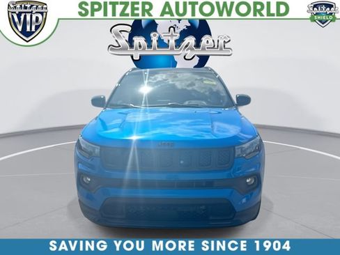 Used 2023 Jeep Compass Latitude w/ Sun and Sound Group AWD/4WD image 3