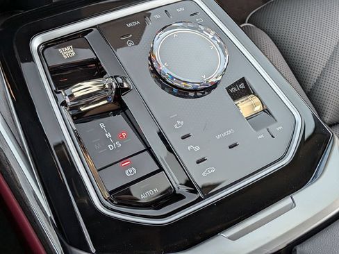 New 2026 BMW 740i w/ Premium Package RWD image 31