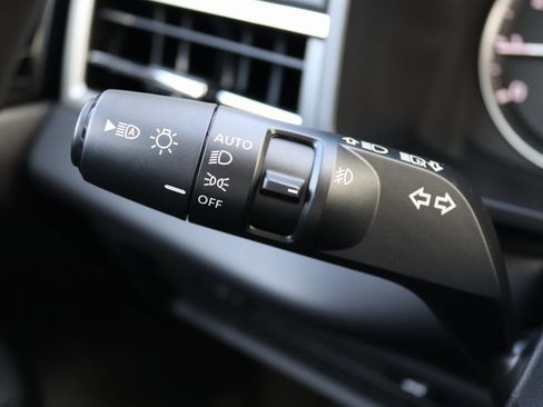 New 2025 Mitsubishi Outlander SE image 16