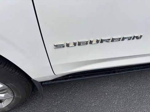 Used 2021 Chevrolet Suburban High Country w/ Premium Package AWD/4WD image 12