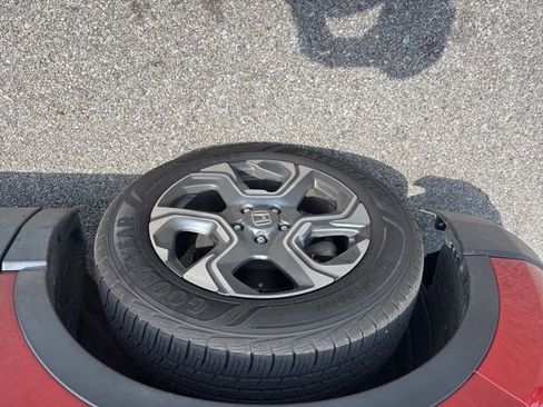Used 2018 Honda CR-V EX image 4