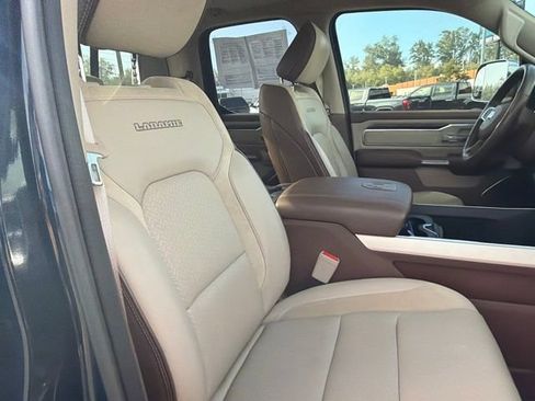 Used 2019 RAM 1500 Laramie AWD/4WD image 10