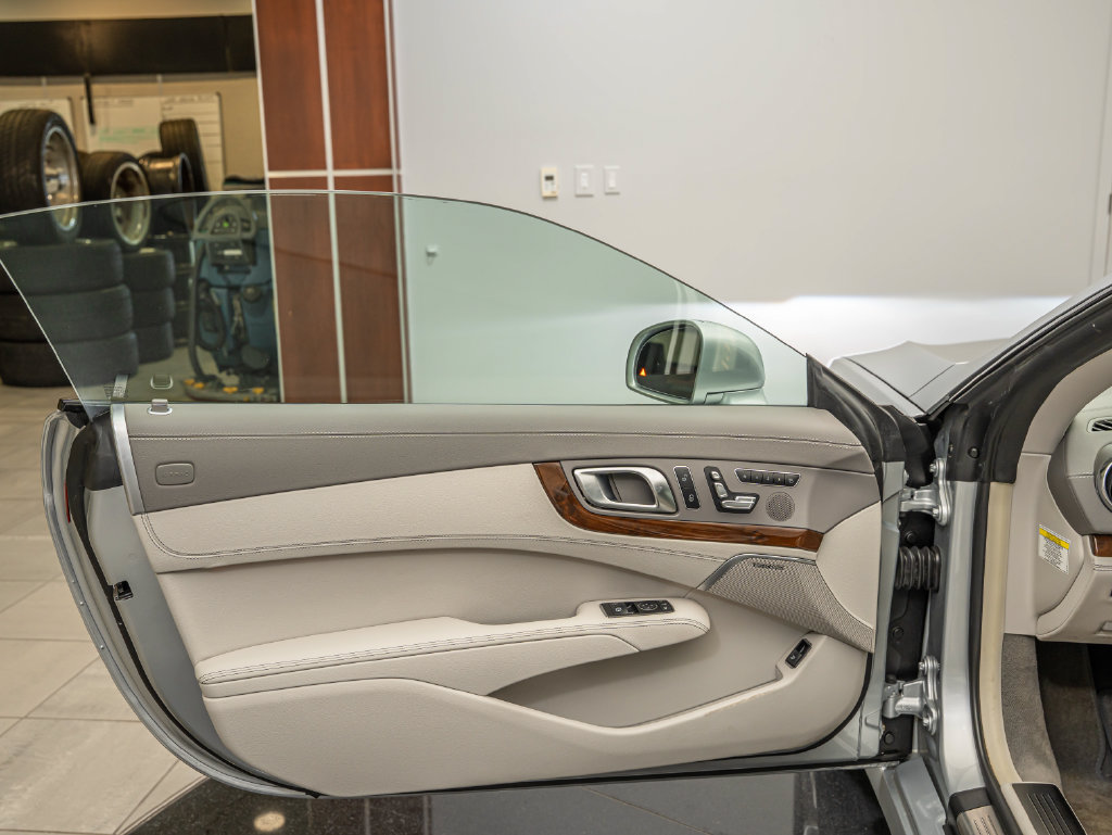 Used 2013 Mercedes-Benz SL 550 image 27