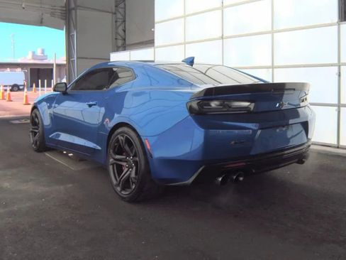 Used 2017 Chevrolet Camaro SS RWD image 6