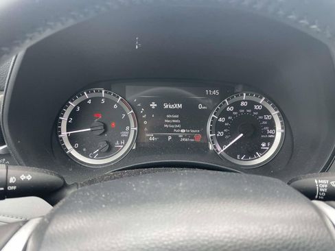 Used 2024 Toyota Highlander LE image 38