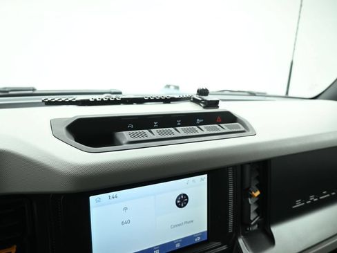 Certified 2022 Ford Bronco Badlands AWD/4WD image 15
