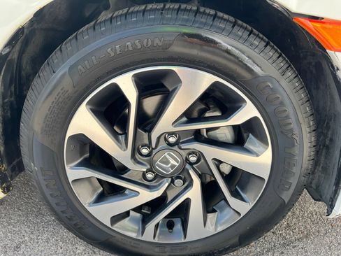 Used 2016 Honda Civic EX image 10