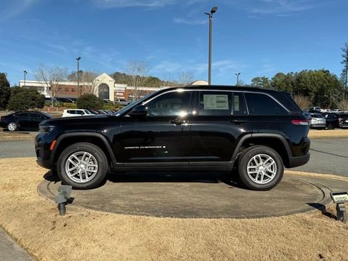 New 2025 Jeep Grand Cherokee Laredo X w/ Luxury Tech Group I image 4