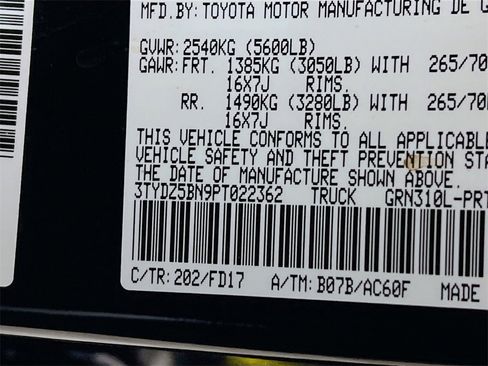 Certified 2023 Toyota Tacoma TRD Off-Road image 29