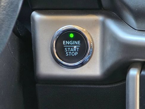 Used 2023 Ford Expedition XLT AWD/4WD image 20